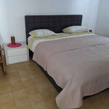 Emilija Apartments Privlaka Привлака Екстер'єр фото